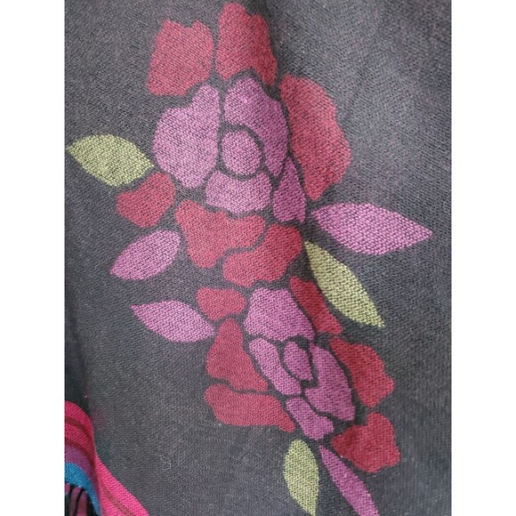 ACCESSORY STREET Acrylic Open Poncho Wrap with Fringe Floral Pattern One Size - Picture 3 of 7